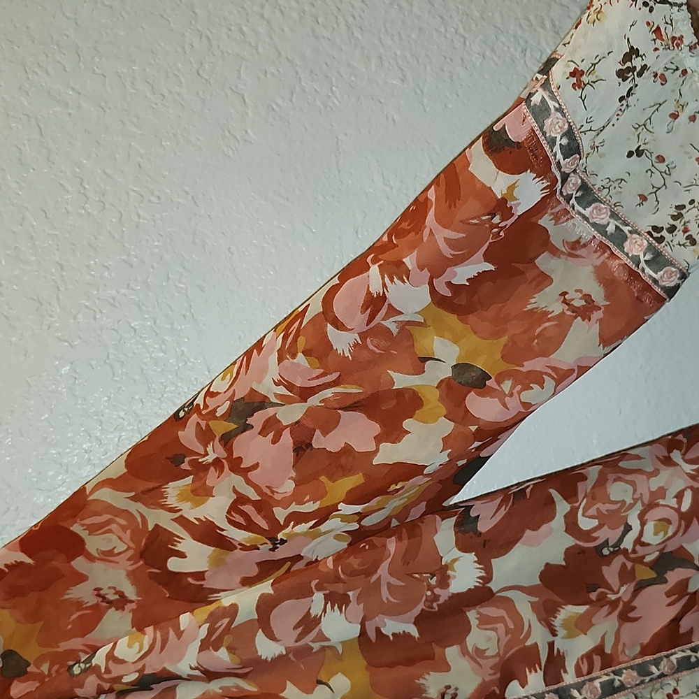 DRESS BARN TOP SIZE SM - Picture 2 of 4